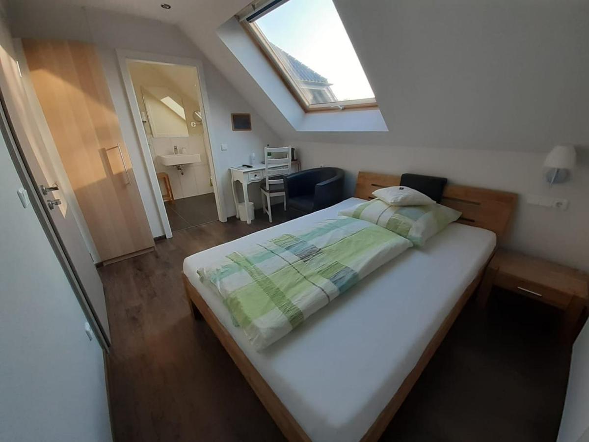Kuck Monschau